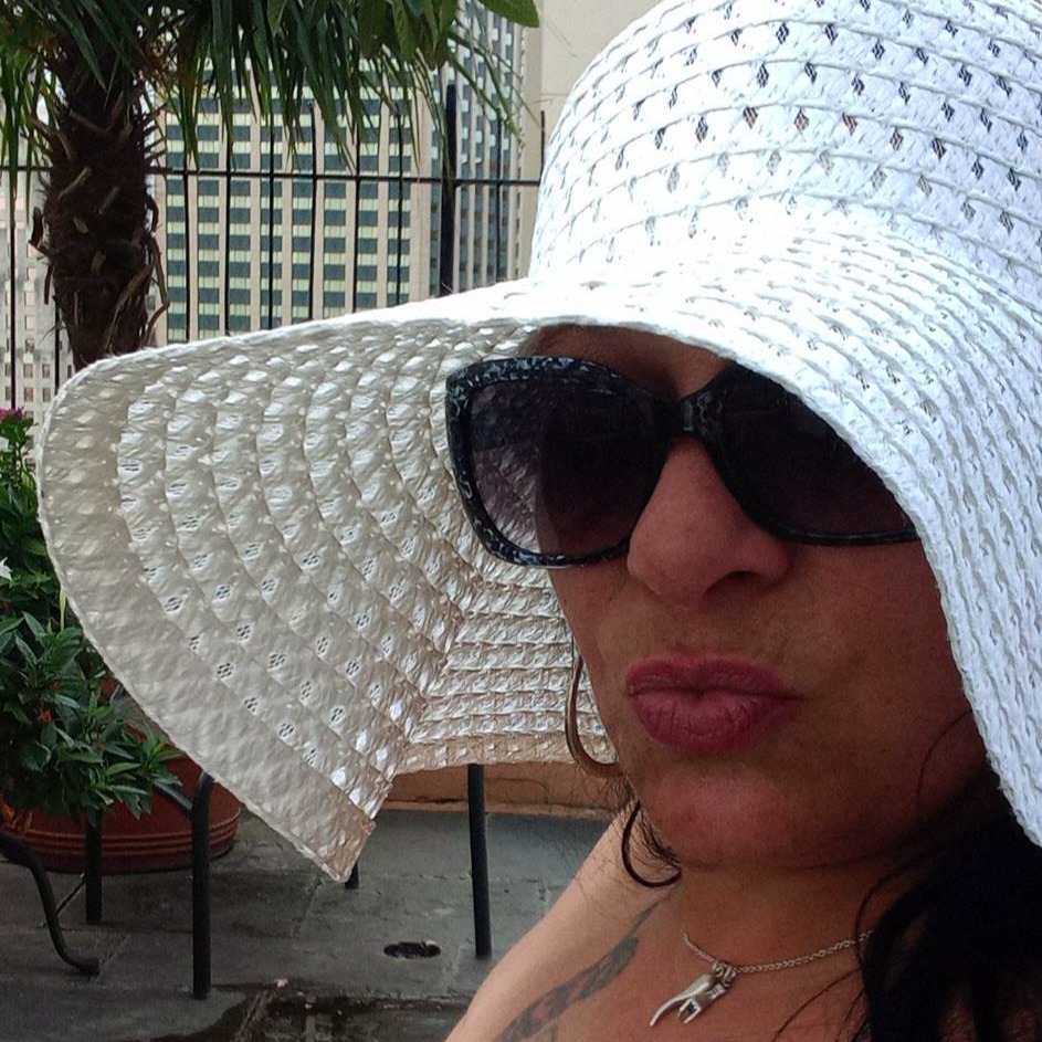 Natalie Ann Majewski | Blu herron | Expedia Travel Shops